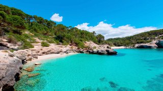 Cala Mitjaneta y cala Mitjana, Menorca